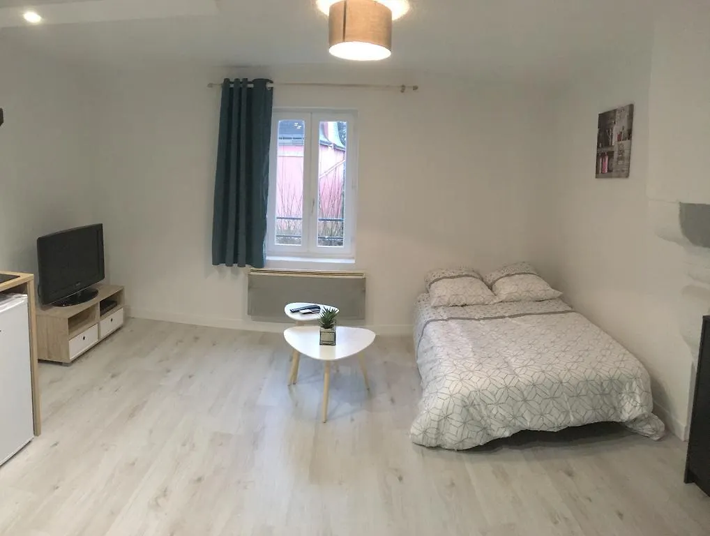 Studio A Hennebont Apartment
